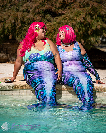LisaPoolFun-2